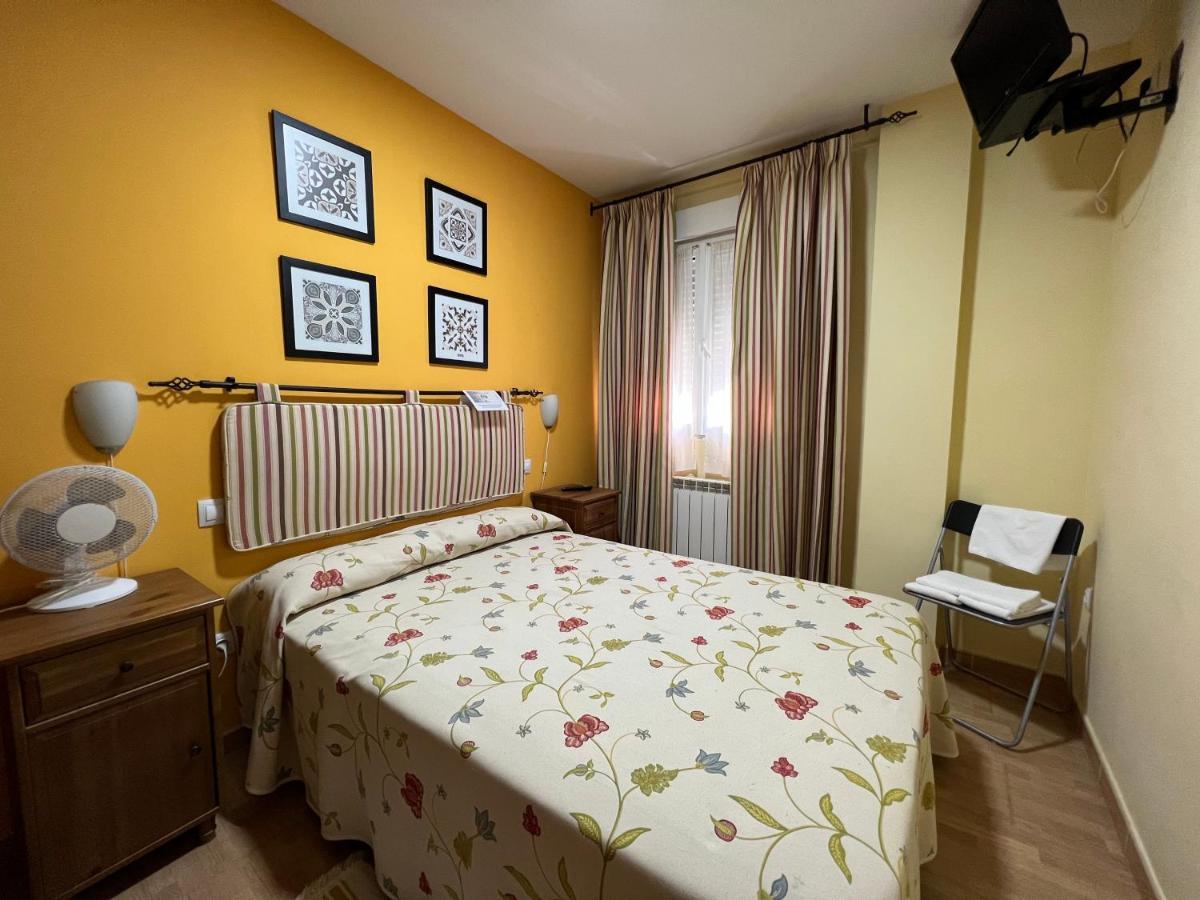 Hostal La Colmena Vicolozano Exterior photo